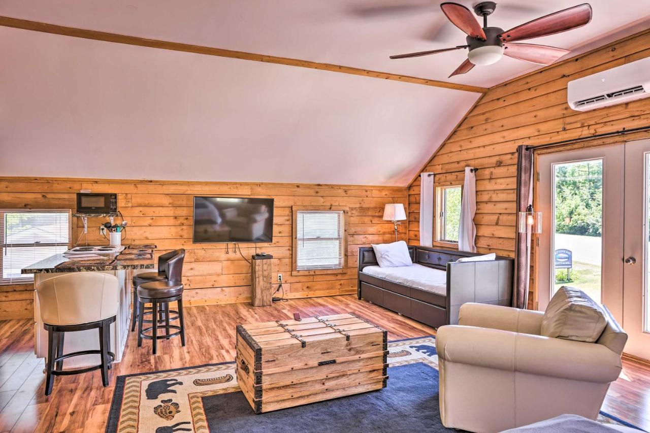 Quaint Studio With Shared Beach Walk To Suttons Bay Exterior foto